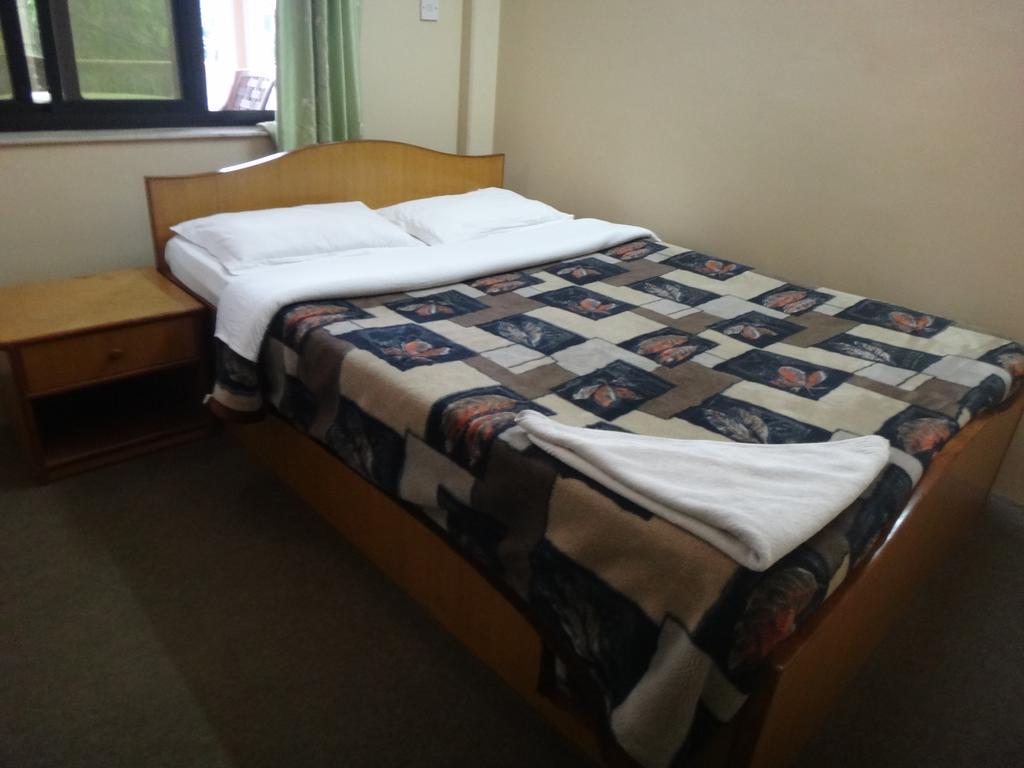 Hotel Diplomat Pokhara Room photo