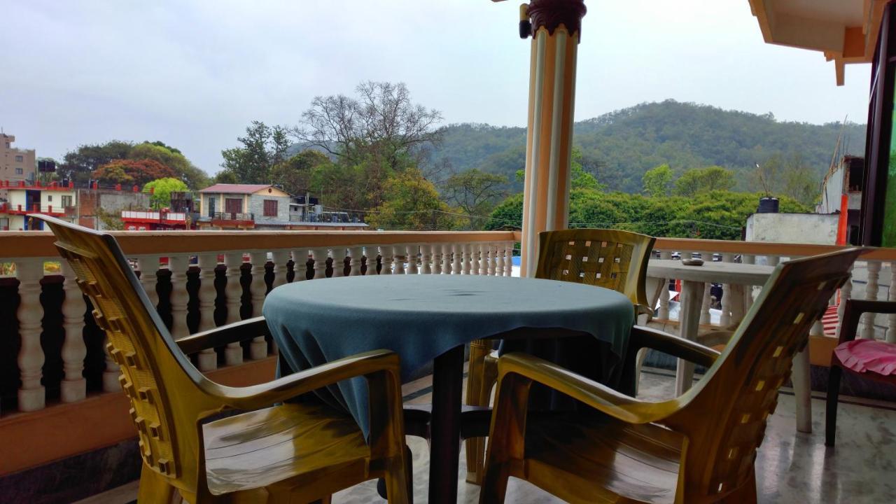 Hotel Diplomat Pokhara Exterior photo